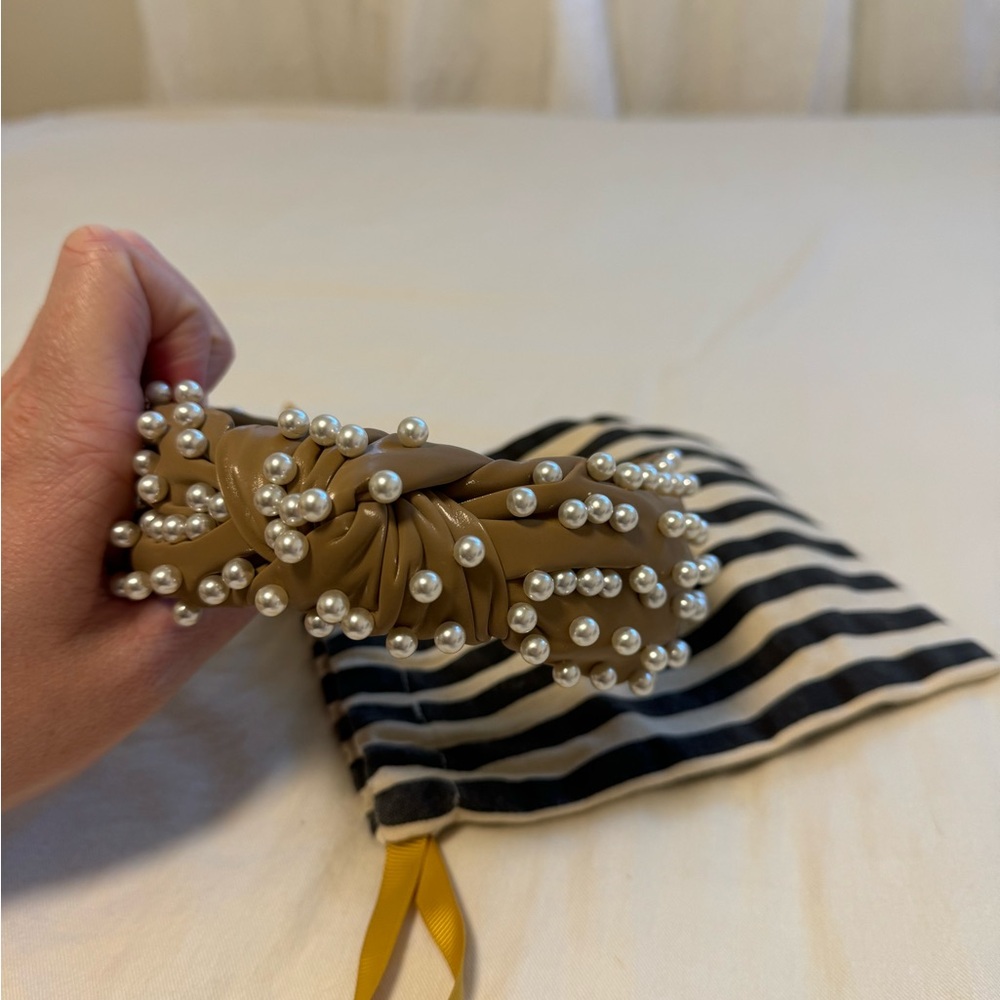 Lele Sadoughi nude patent pearl headband